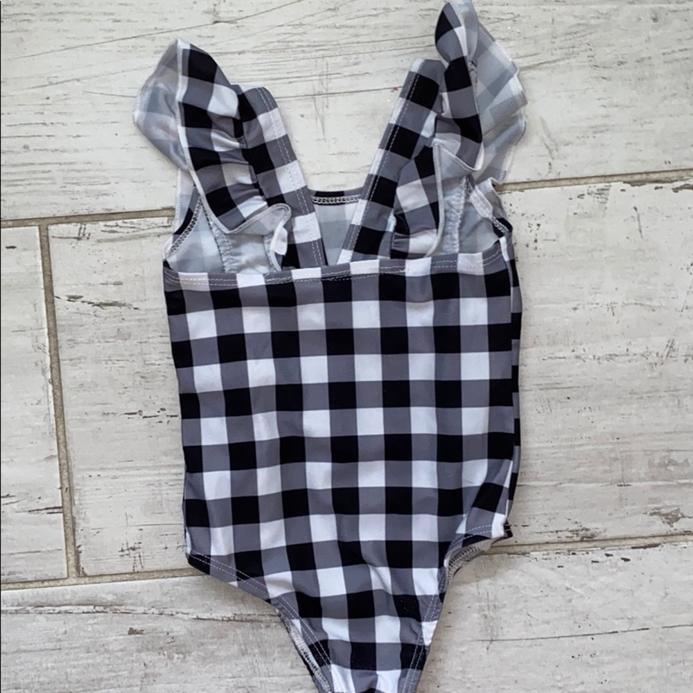 Girls swimsuit - Picture 2 of 2